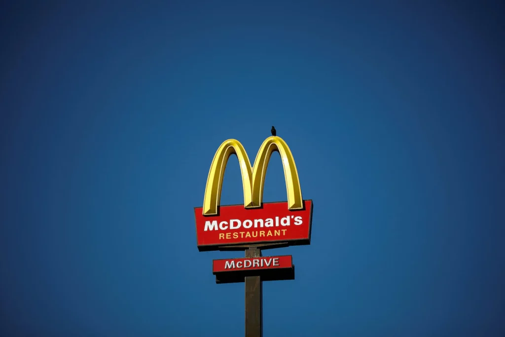 Carl Icahn begint een proxy-gevecht met McDonald's over het welzijn van varkens
