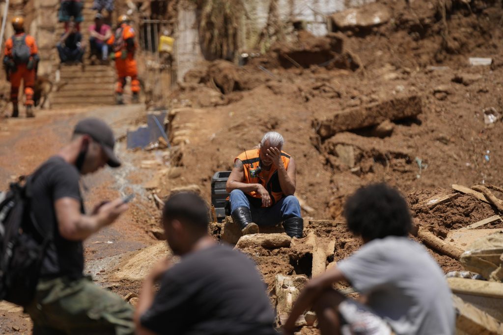 Het dodental door aardverschuivingen in Brazilië bereikte 105, met tientallen vermisten
