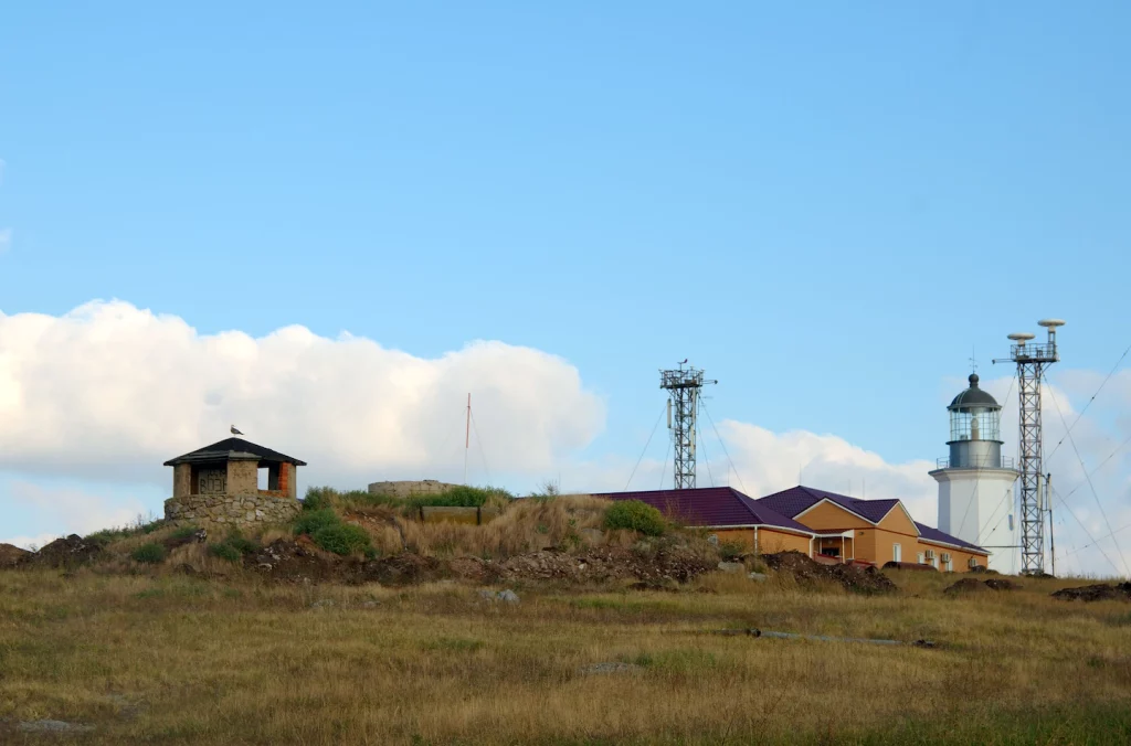 Oekraïense functionarissen zeggen dat grenswachten mogelijk de laatste schijnbare stand op Snake Island hebben overleefd