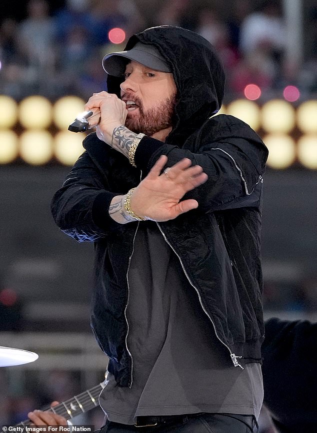 Super Bowl Halftime Show: 73,5 miljoen nieuwe eenheden volgen Eminems optreden tijdens de Super Bowl Halftime Show op 13 februari 2022