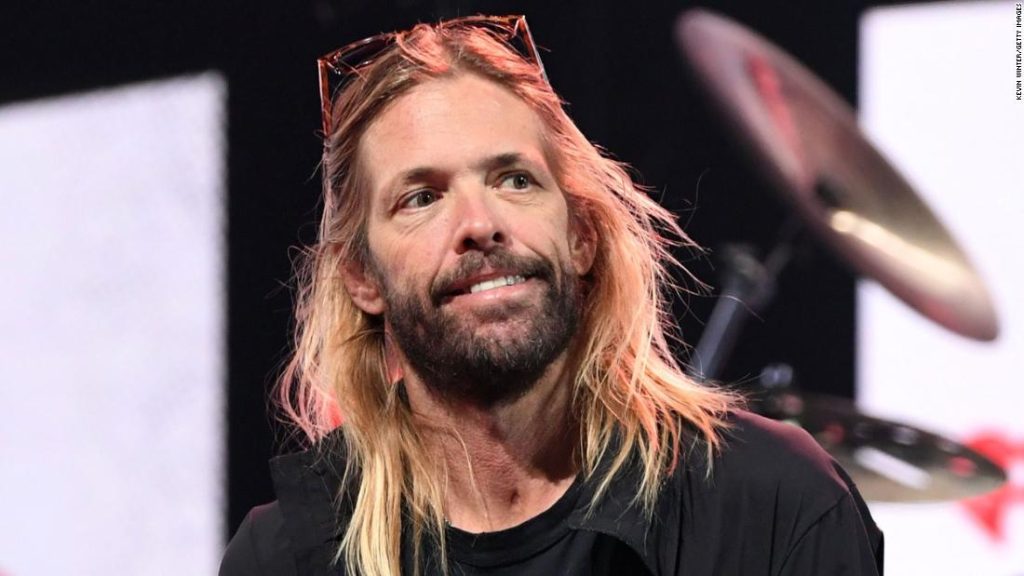 Wat we weten over de dood van Foo Fighters-drummer Taylor Hawkins