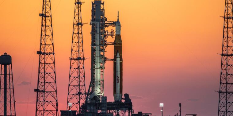 Geen excuses meer: ​​NASA in de rij voor financiering voor Plan Artemis
