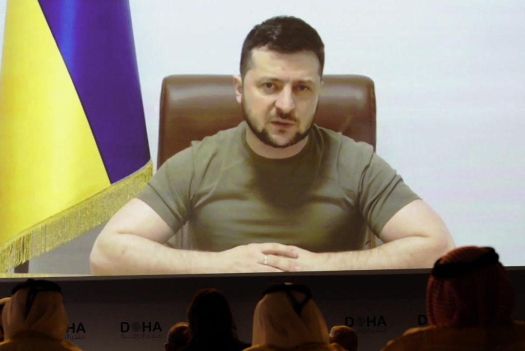 De Oekraïense president verschijnt plotseling op het Doha Forum