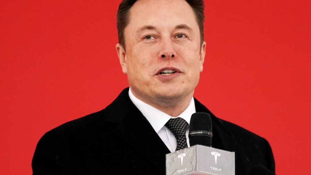 Tesla CEO Elon Musk zegt dat hij opnieuw Covid heeft opgelopen
