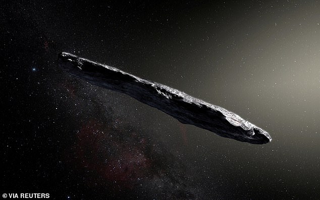 Deze artist's impression laat zien dat Oumuamua, die in 2017 werd ontdekt, bekend stond als het eerste interstellaire object dat ons zonnestelsel bezocht