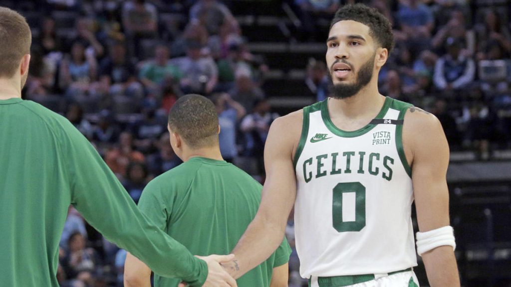 NBA-resultaten: het enige Celtics-team dat de ranglijst verbeterde op de laatste dag van het seizoen;  Strijders op nr. 3;  Netwerkhosts spelen