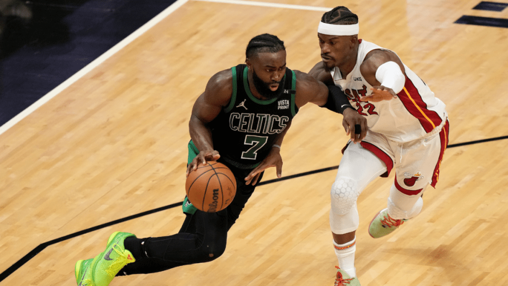 Celtics-Heat score, fast food: Jaylen Brown, Jason Tatum voorsprong voorbij de rust in Boston winnen bij Game 5