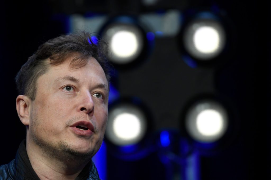Elon Musk zegt dat het juridische team van Twitter hem beschuldigde van het schenden van NDA