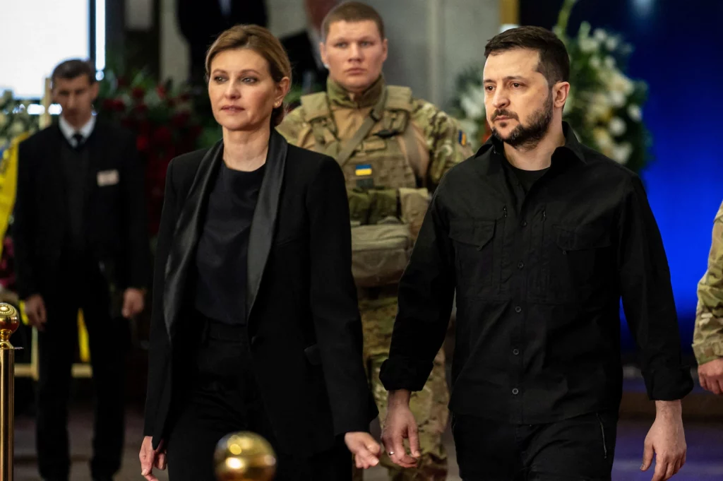 Oekraïense First Lady Olena Zelenska geeft details over de oorlogsverliezen van haar familie