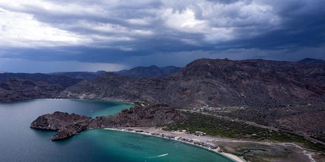 Een luchtfoto van Bahia Concepcion aan de Zee van Cortez bij Mulege, zuidelijke staat Baja California, Mexico op 21 juli 2021.