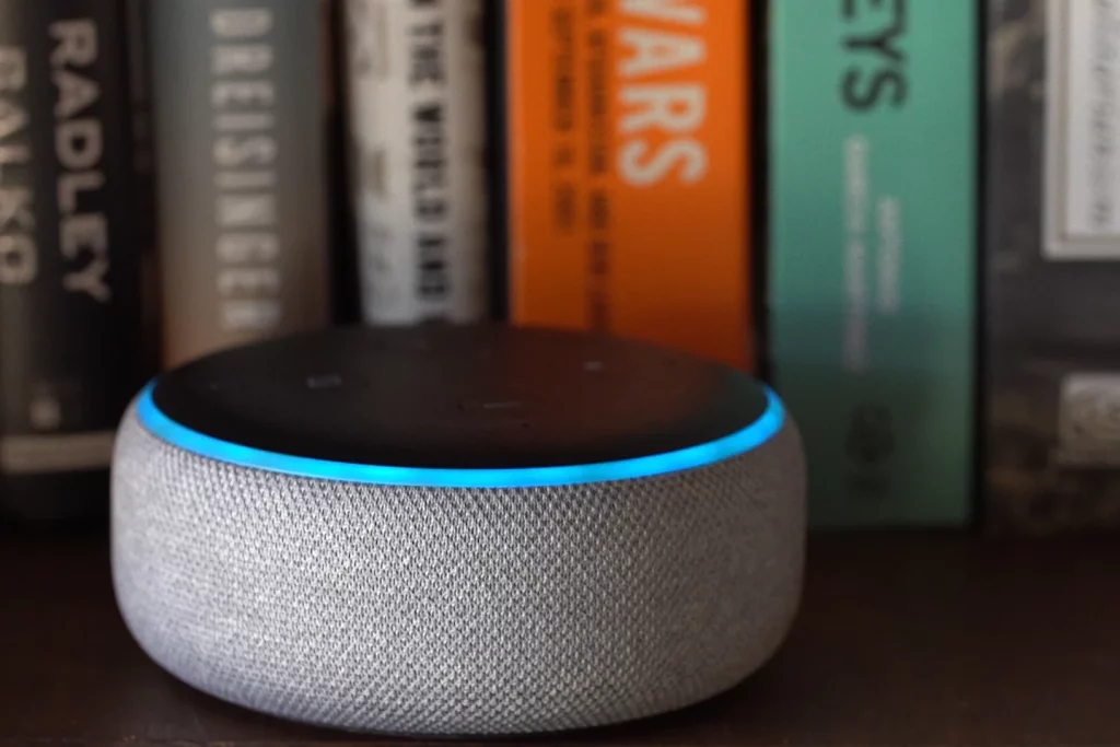 Amazon Alexa onthult nieuwe technologie die geluiden kan nabootsen, waaronder die van de doden