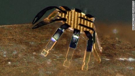 Noordwest-ingenieurs creëren 's werelds kleinste op afstand bestuurbare mobiele robots 