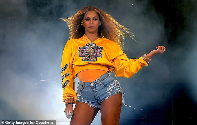 Binnenkort: Beyoncé kondigt aan dat ze haar nieuwe nummer Break My Soul Tonight at Midnight zal uitbrengen (Afgebeeld 2018)