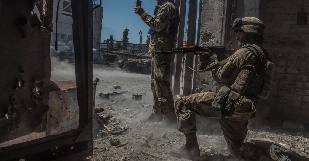 Oekraïne zet voorzichtige stap in de richting van EU-lidmaatschap terwijl Donbass-gevechten 'angstaanjagende climax' bereiken