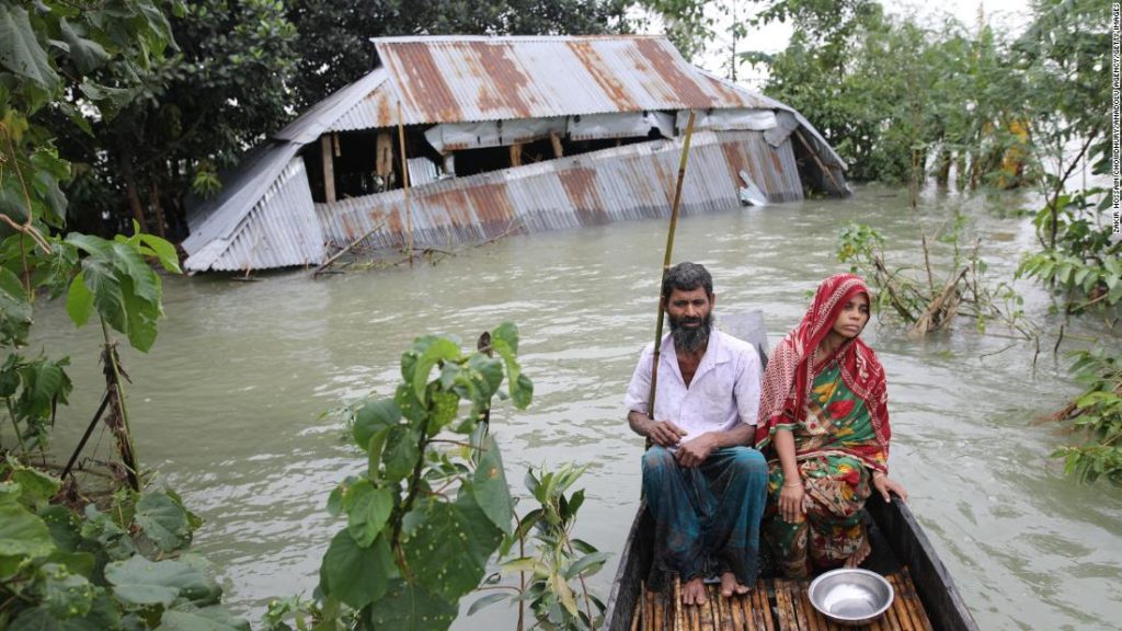 Overstromingen moesson in Bangladesh en India treffen miljoenen