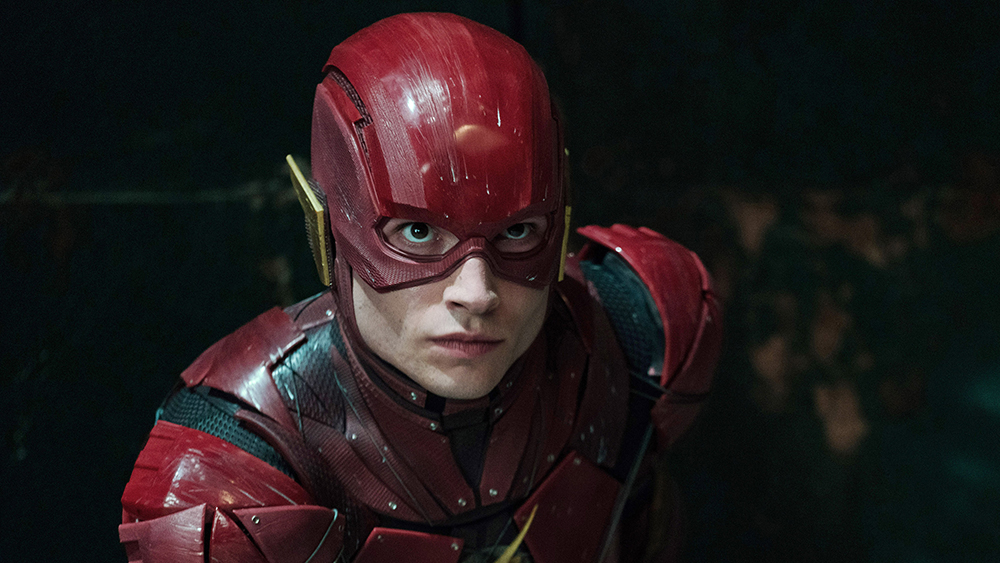 Waarom Ezra Miller niet zal worden vervangen in DC's "The Flash"