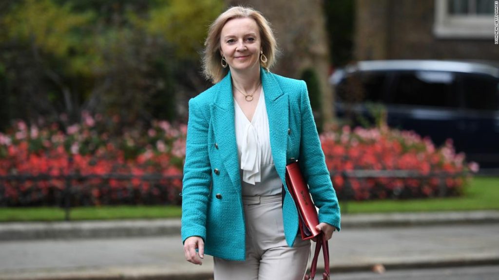 Liz Truss, Britse minister van Buitenlandse Zaken, lanceert bod op premier