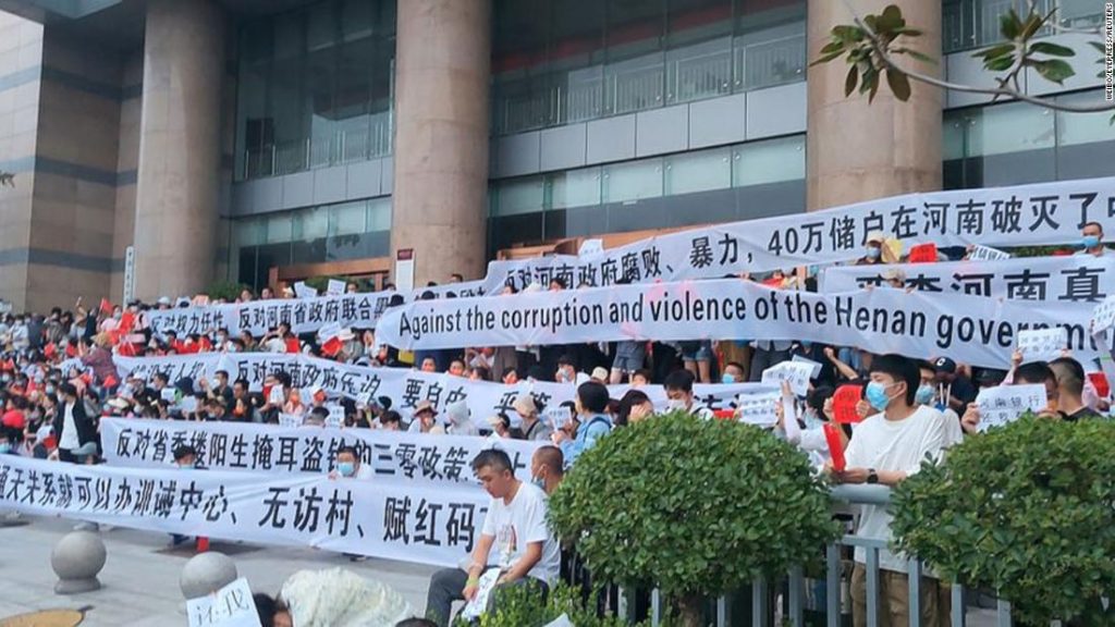 Chinese bankencrisis: autoriteiten proberen woede over bevroren deposito's in te dammen