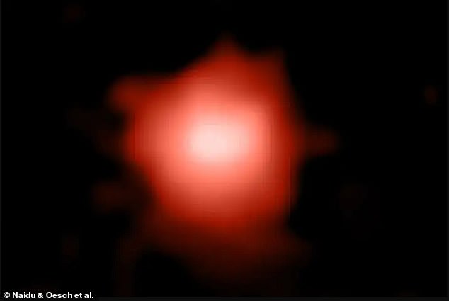NASA's James Webb Telescope (JWST) heeft een 13,5 miljard jaar oud sterrenstelsel ontdekt, dat nu het oudste universum is dat door menselijke ogen wordt gezien.  Het sterrenstelsel, genaamd GLASS-z13 (GN-z13), ontstond slechts 300 miljoen jaar na de oerknal, 13,8 miljard jaar geleden.