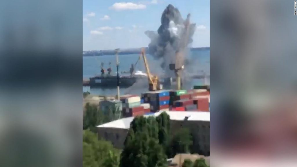 Odessa: Woede over Russische raketten die haven raken, een dag na overeenstemming over graanexportovereenkomst