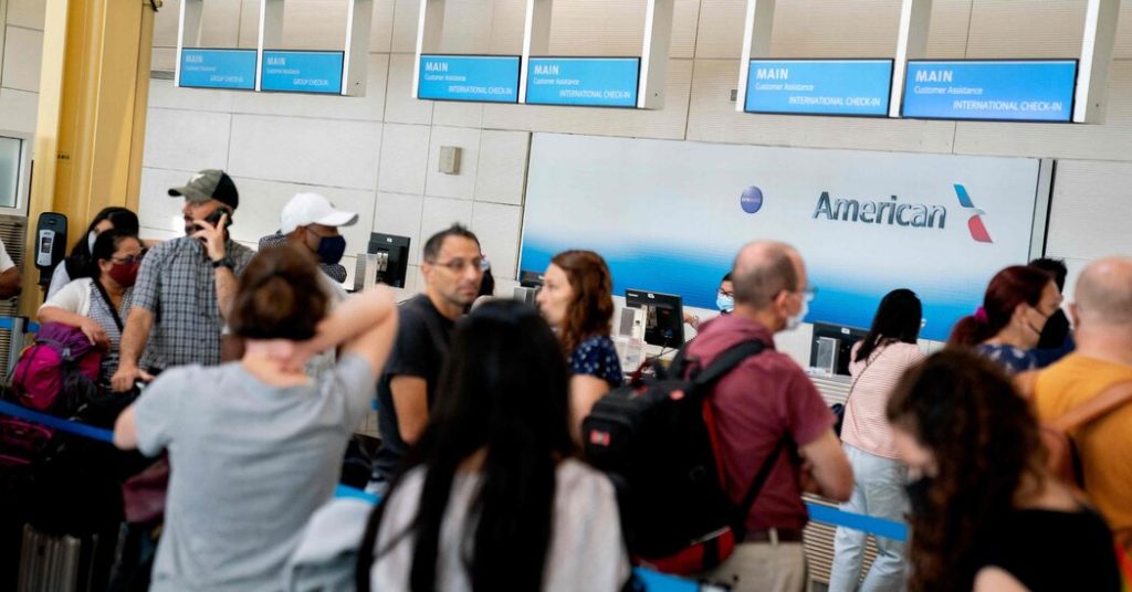 Duizenden vluchten vertraagd of geannuleerd omdat de reis op 4 juli begint