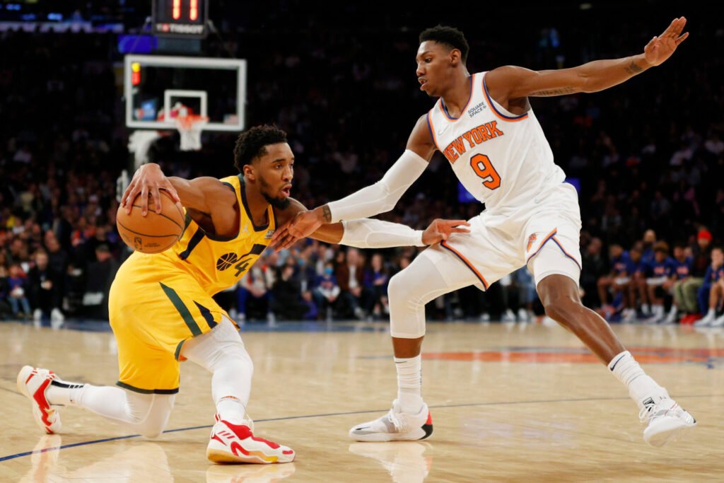 Knicks en Jazz nemen deel aan zakelijke gesprekken met Donovan Mitchell