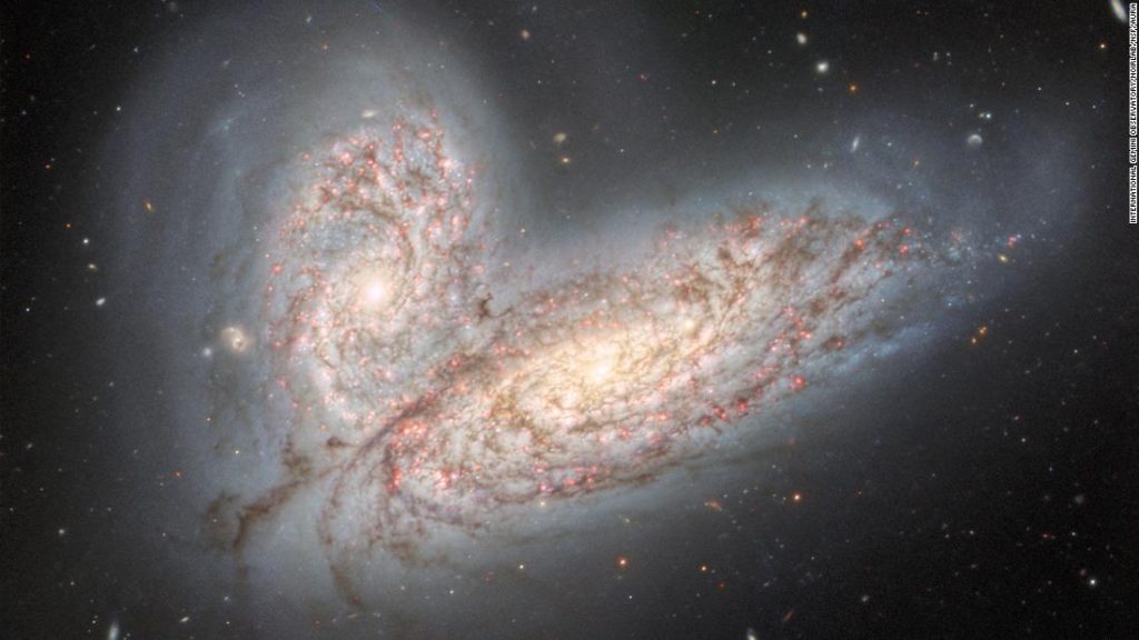 Een nieuwe afbeelding van botsende sterrenstelsels toont het lot van de Melkweg