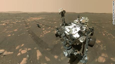 Een jaar na de landing op Mars heeft de aanhoudende rover een intrigerend nieuw doelwit in gedachten.