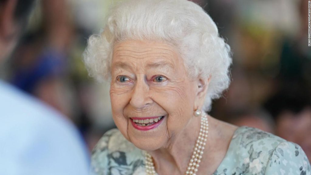 Koningin Elizabeth keert voor het eerst in haar ambtstermijn niet terug naar Londen om een ​​nieuwe Britse premier te benoemen