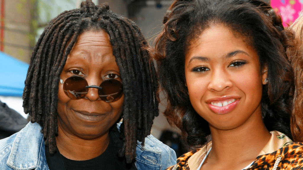 Whoopi Goldberg's kleindochter swingt op 'Claim to Fame': 'F*** This House'