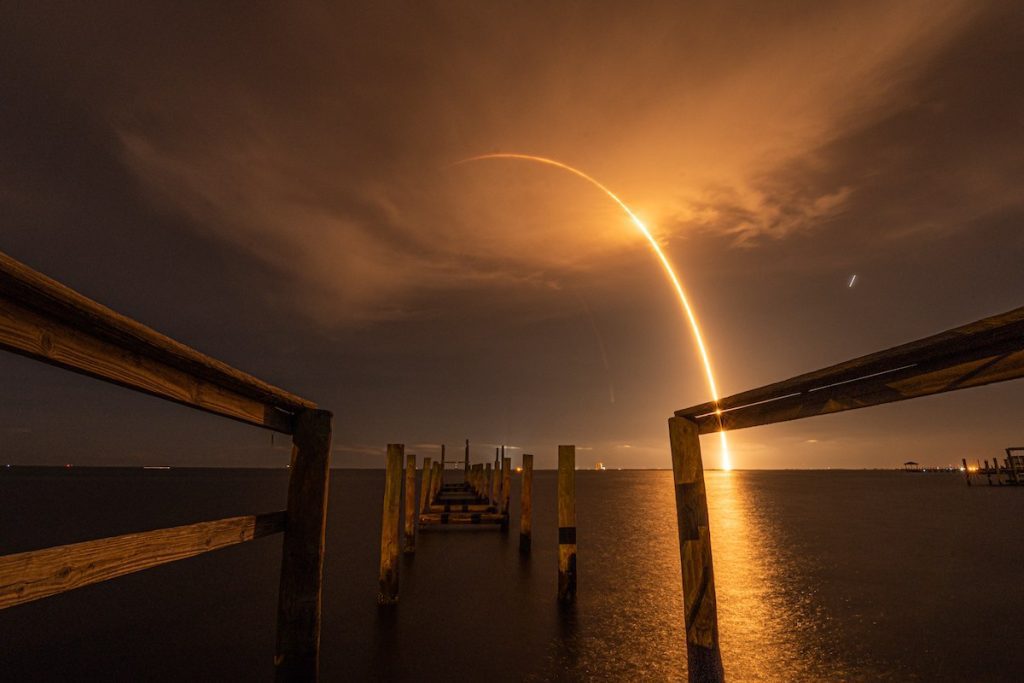 Falcon 9 lanceert Starlink-satellieten, Boeing-transportlading - Spaceflight Now
