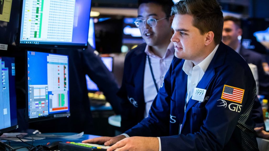 Aandelenfutures stijgen terwijl Wall Street een verliesreeks van drie weken lijkt te verminderen