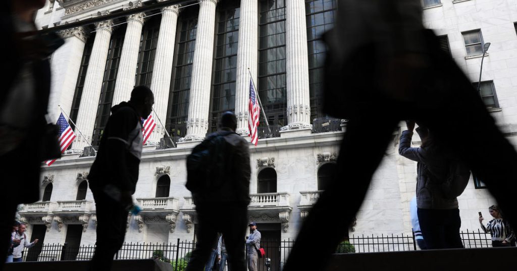 De vrees voor een recessie escaleerde toen de aandelen sterk daalden