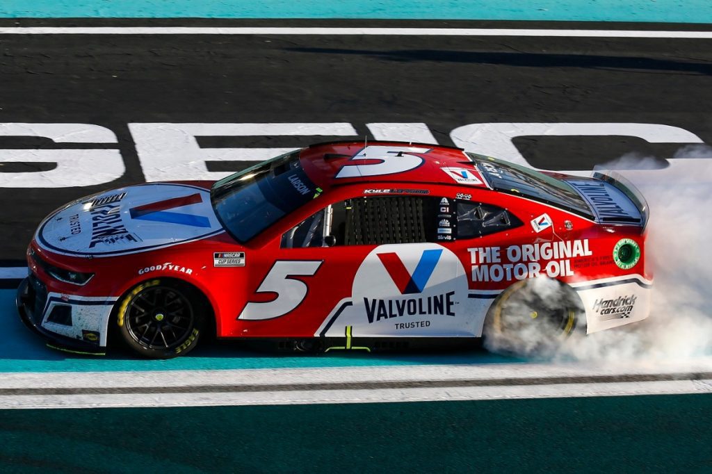 Kyle Larson celebrates with a burnout after winning the NASCAR Cup Series Dixie Vodka 400 at Homestead-Miami Speedway on Oct. 23, 2022.