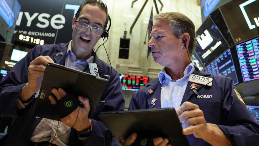Aandelen boekten wat winst terug na een scherpe tweedaagse rally op Wall Street, en de Dow daalde 200 punten
