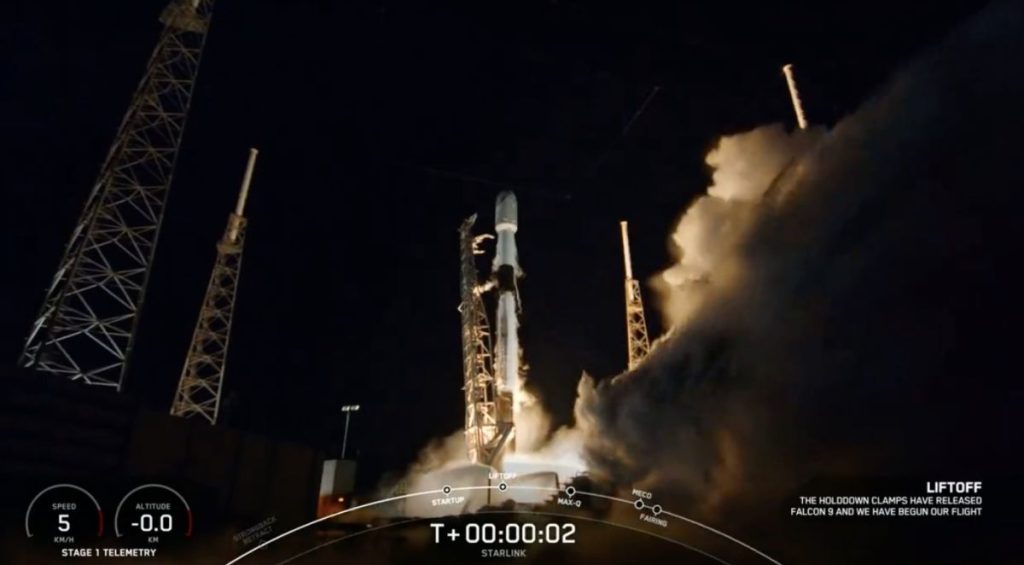 Kijk hoe SpaceX op 4 oktober nog 52 Starlink-satellieten lanceert