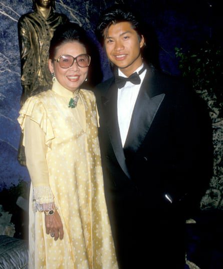 Sylvia Wu en acteur Dustin Nguyen wonen het California Institute for Cancer Research bij op het Epicurean Gala van 1988