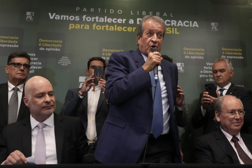 Bolsonaro doet mee aan de Braziliaanse verkiezingen en roept op tot nietigverklaring van stemmen