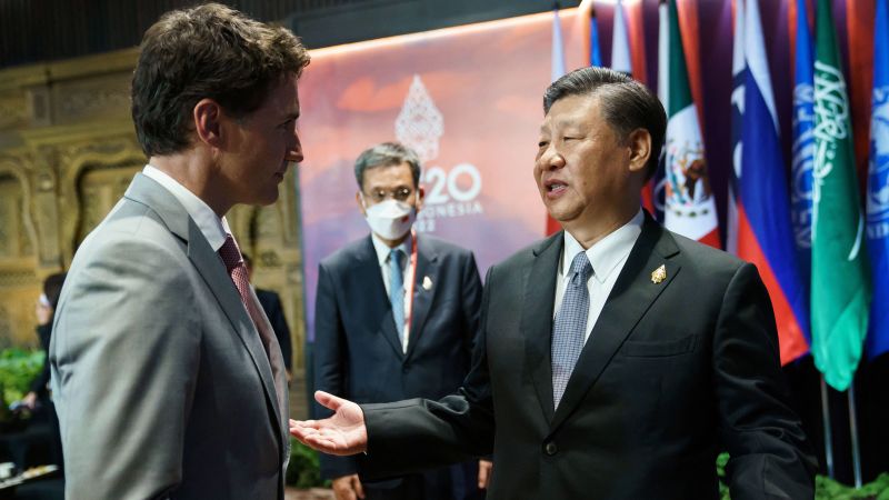 Xi Jinping uit China geeft Justin Trudeau de les op de G20 over het vermeende lek